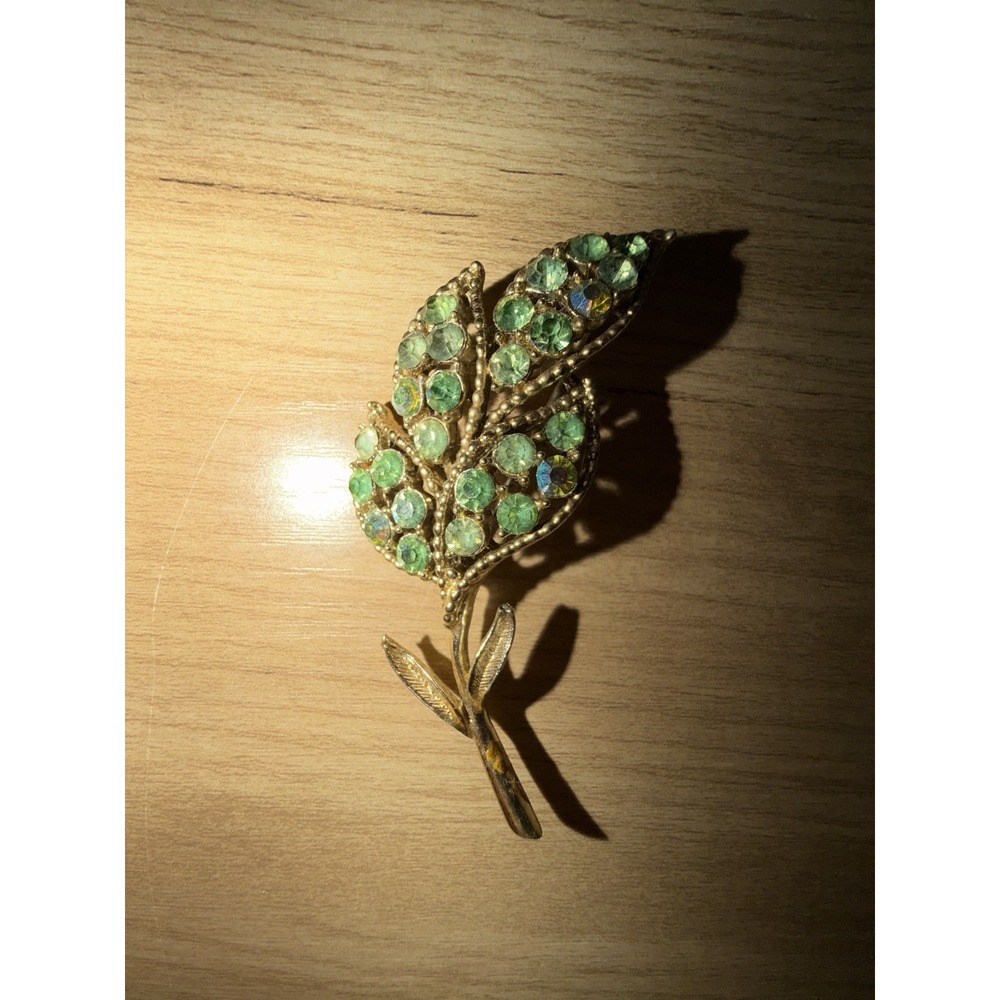 VINTAGE Green Rhinestone Leaf  Aurora Borealis Brooch Pin Unmarked